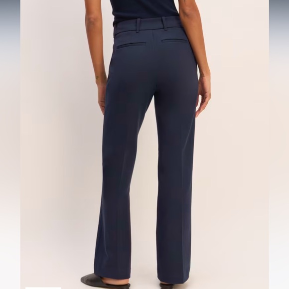 The Bi-Stretch Flare Pant - Everlane - Picture 2 of 10